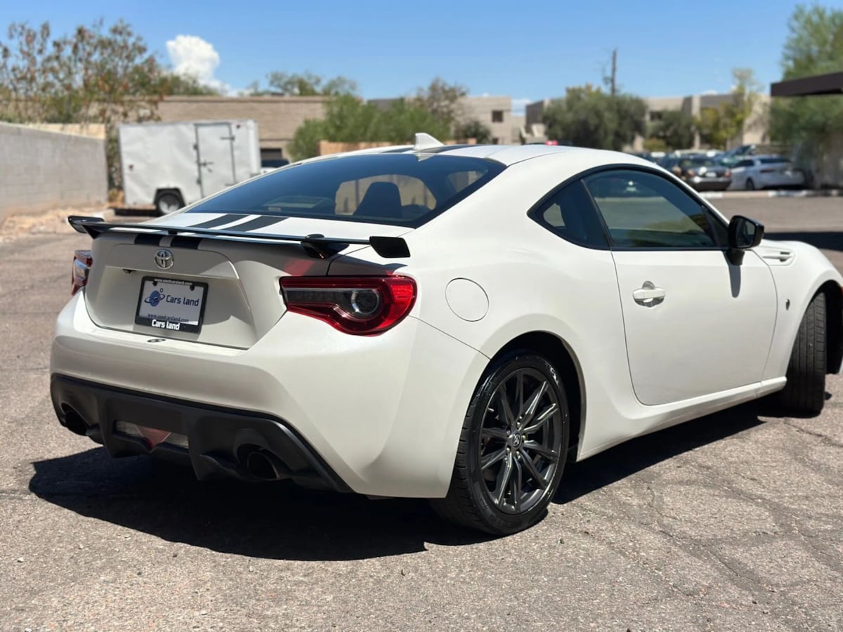 2017 Toyota GR86 Special Edition photo 4