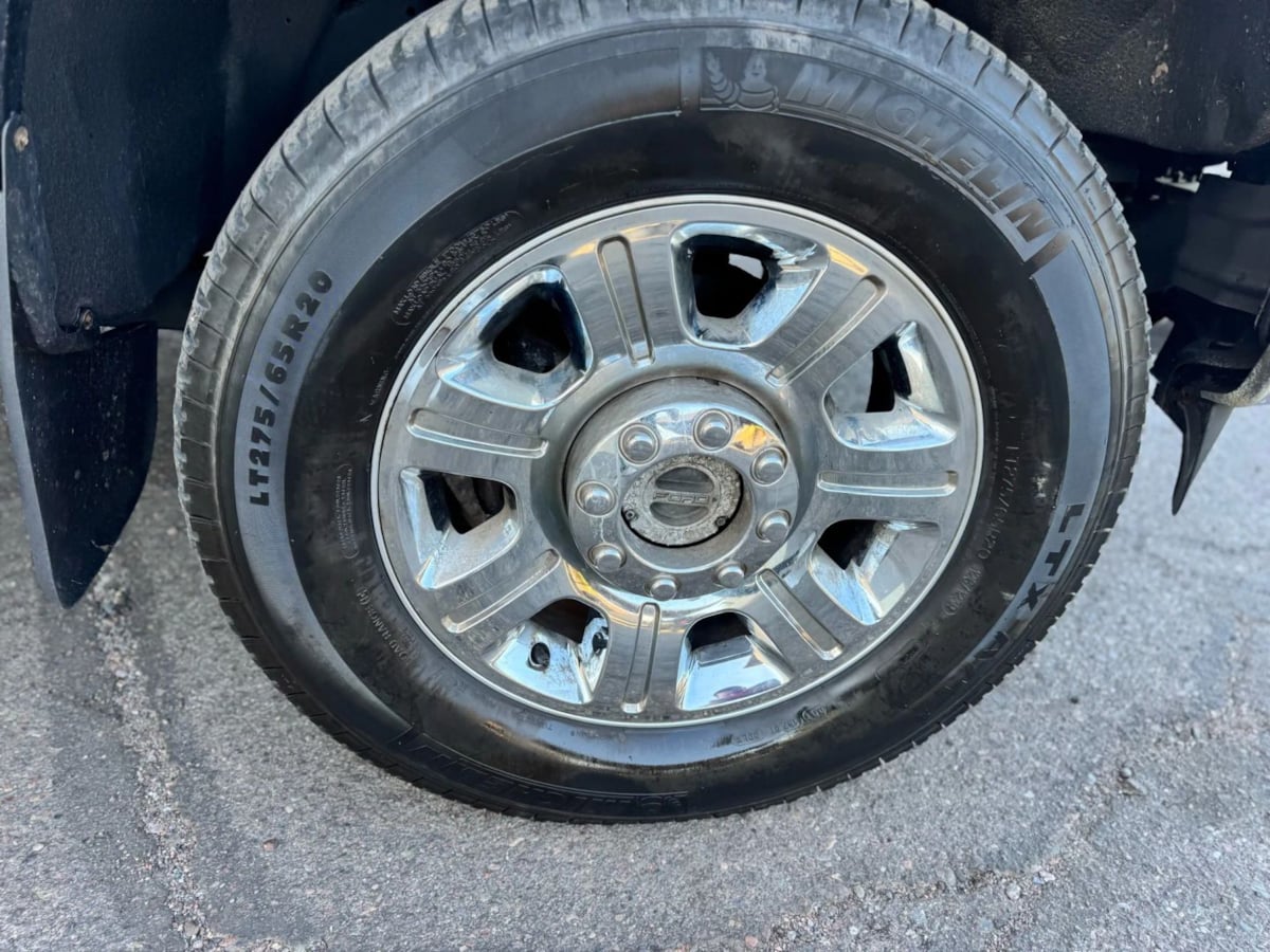 2012 Ford F-350 Lariat photo 9