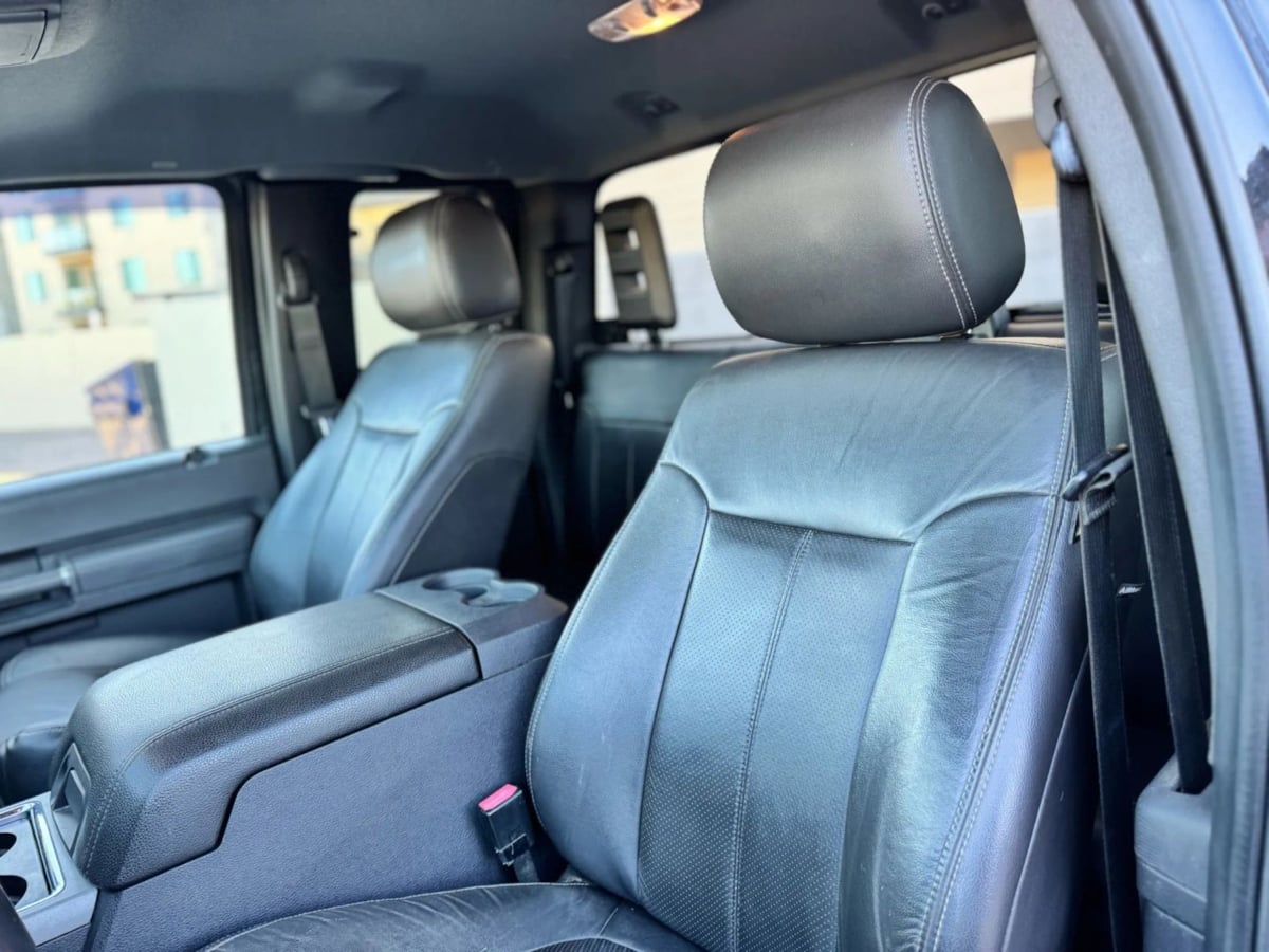2012 Ford F-350 Lariat photo 13