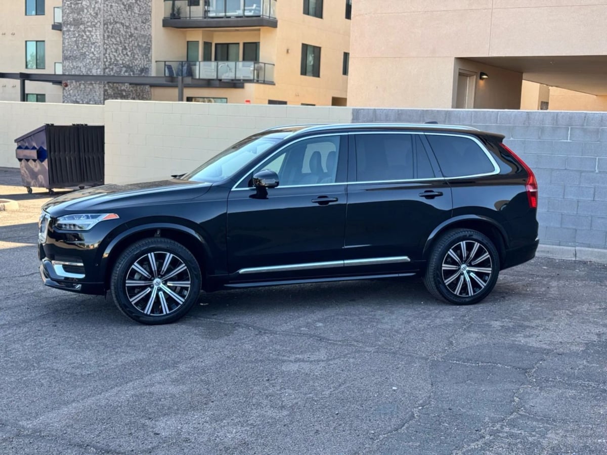 2024 Volvo XC90 Plus photo 3