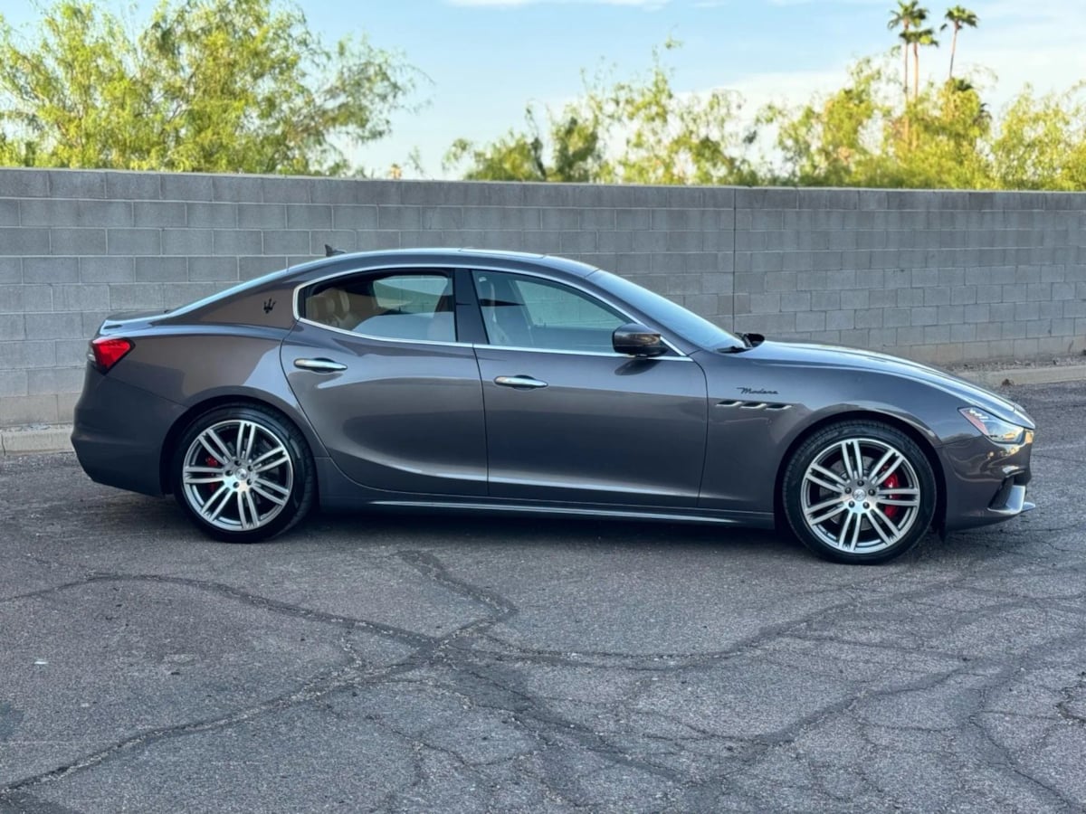 2022 Maserati Ghibli Modena Q4 photo 2