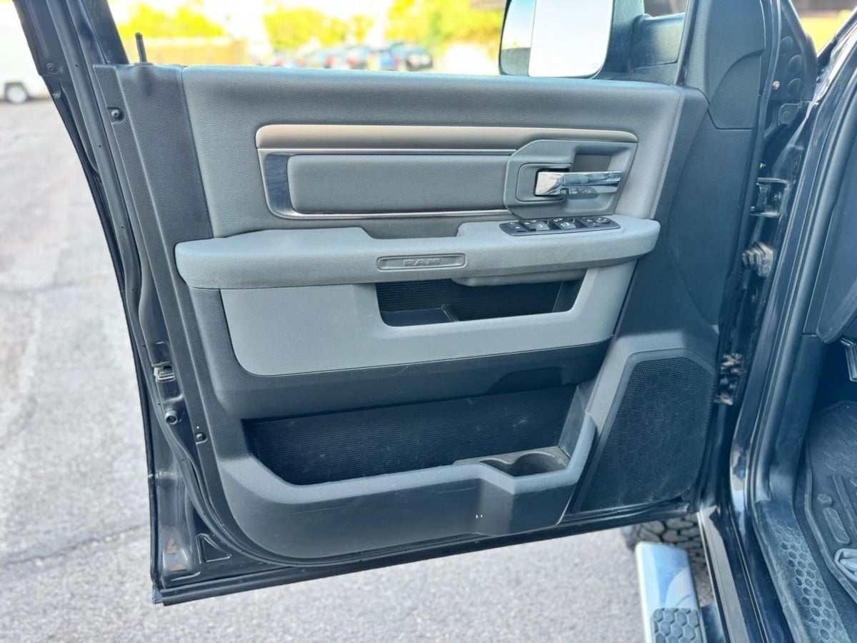 2018 Ram 3500 Big Horn photo 11