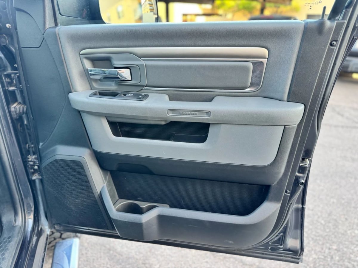2018 Ram 3500 Big Horn photo 20