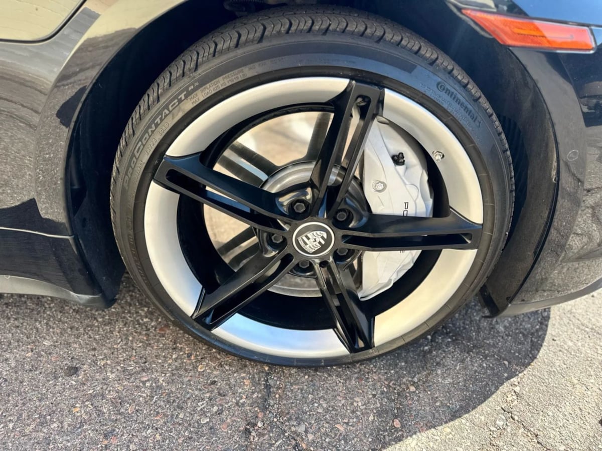 2020 Porsche Taycan 4S photo 9