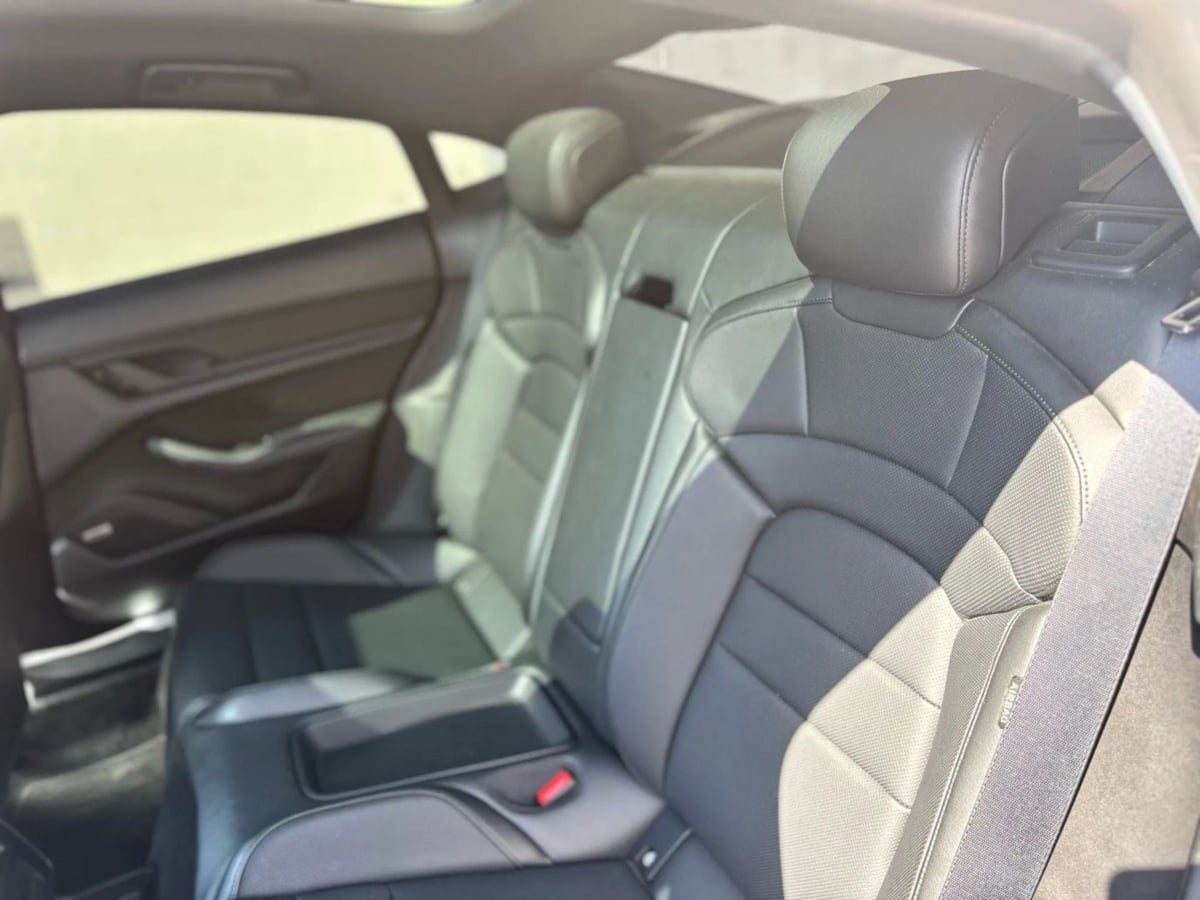 2020 Porsche Taycan 4S photo 18