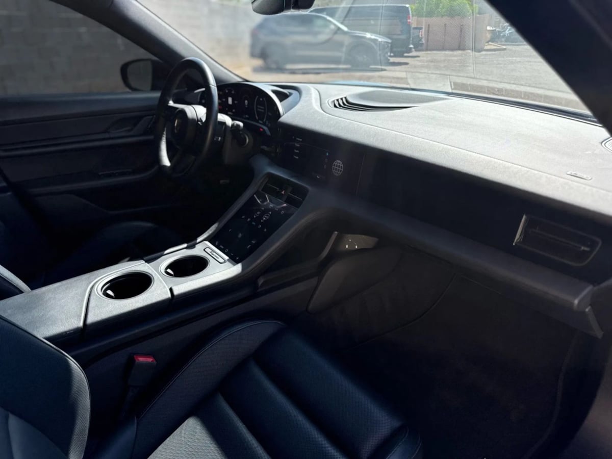2020 Porsche Taycan 4S photo 23