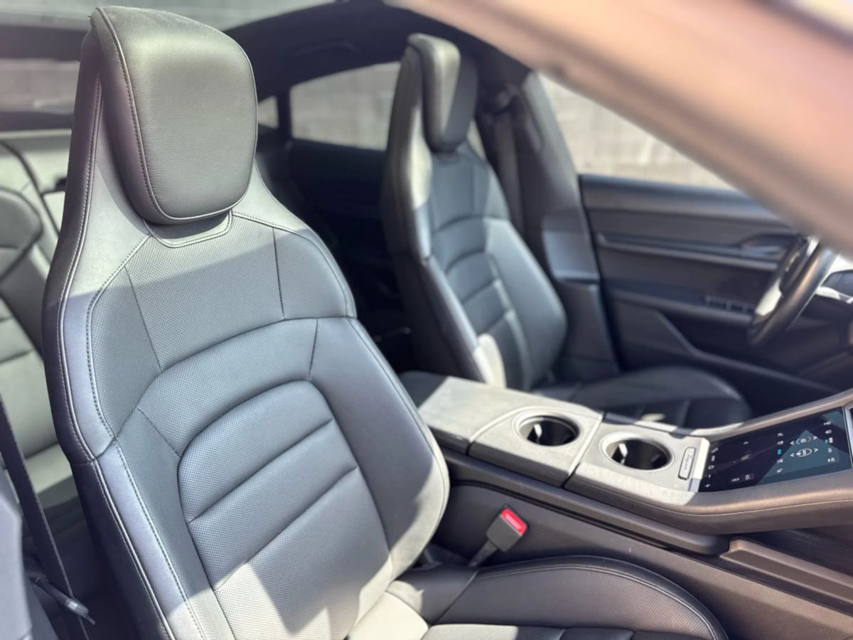 2020 Porsche Taycan 4S photo 24