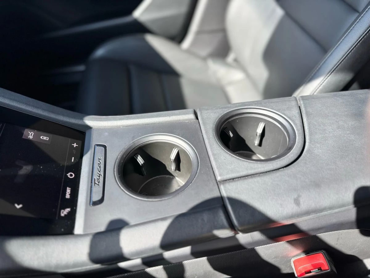 2020 Porsche Taycan 4S photo 28