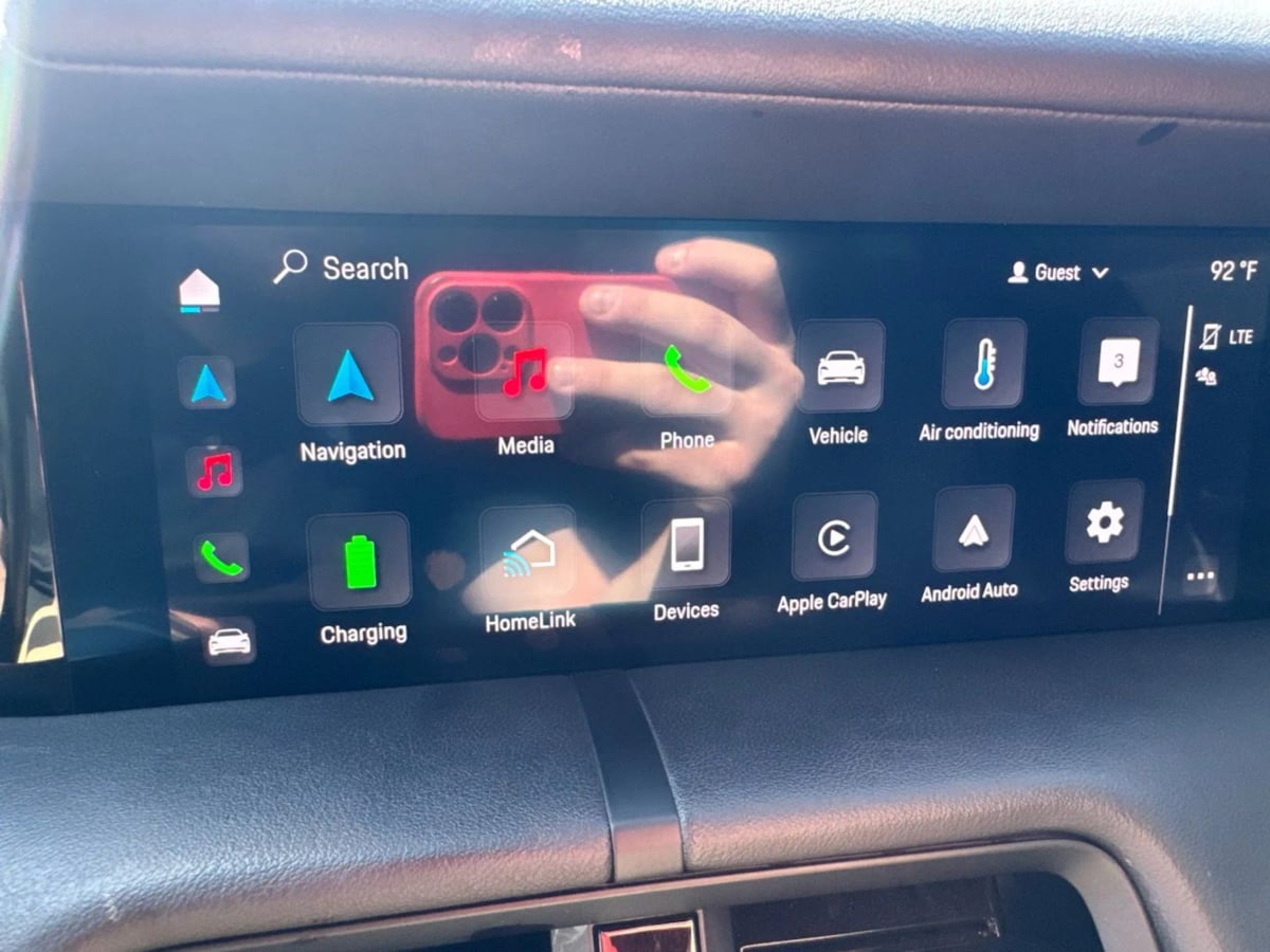 2020 Porsche Taycan 4S photo 30