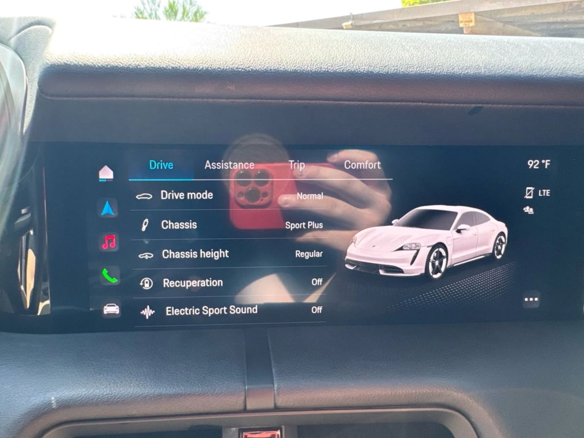 2020 Porsche Taycan 4S photo 36