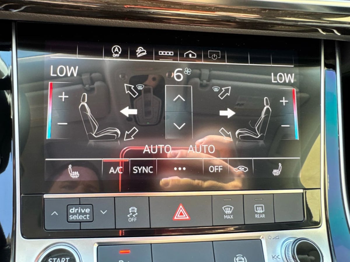 2023 Audi Q7 Premium photo 2