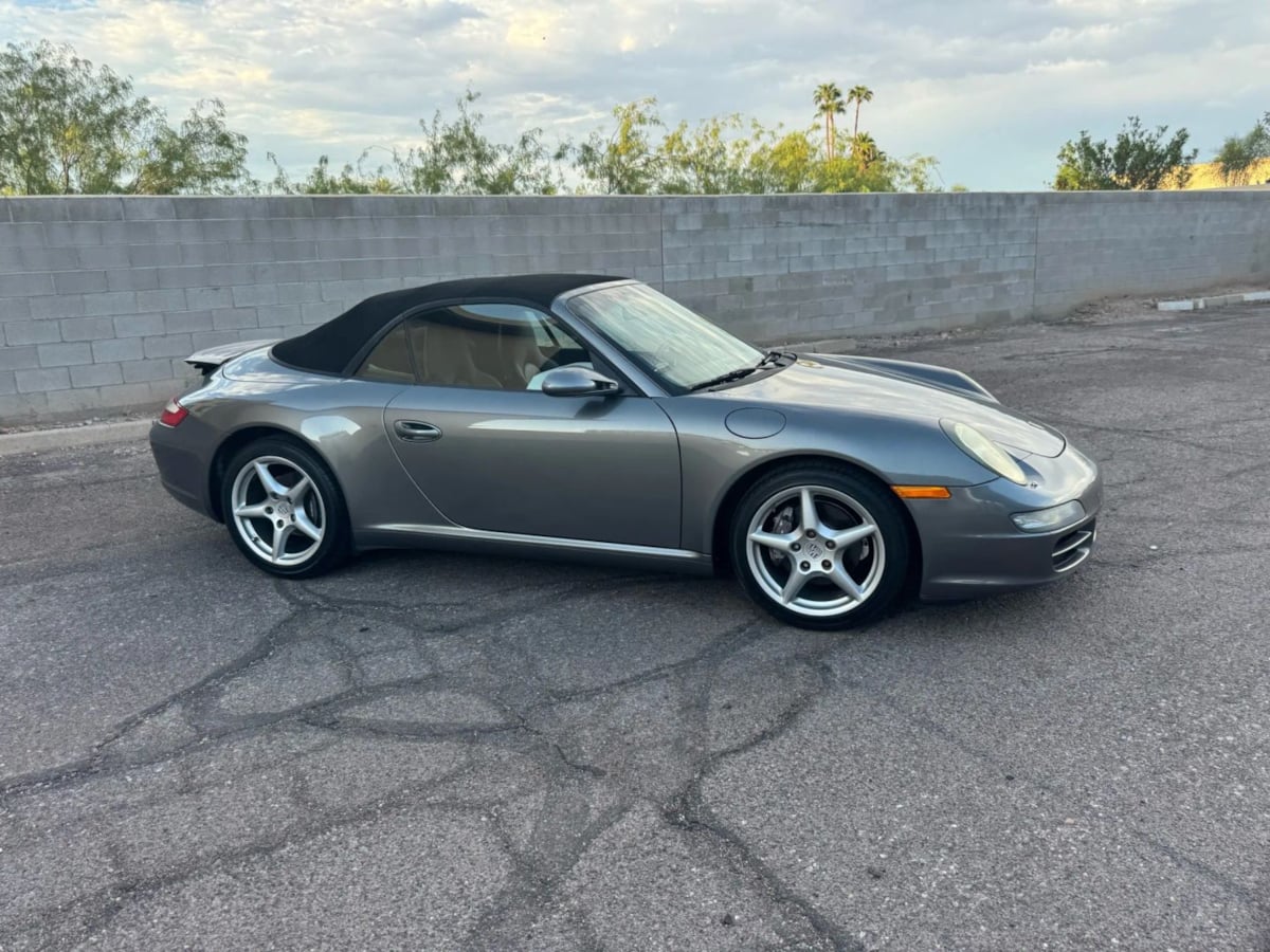 2008 Porsche 911 Cabriolet photo 2