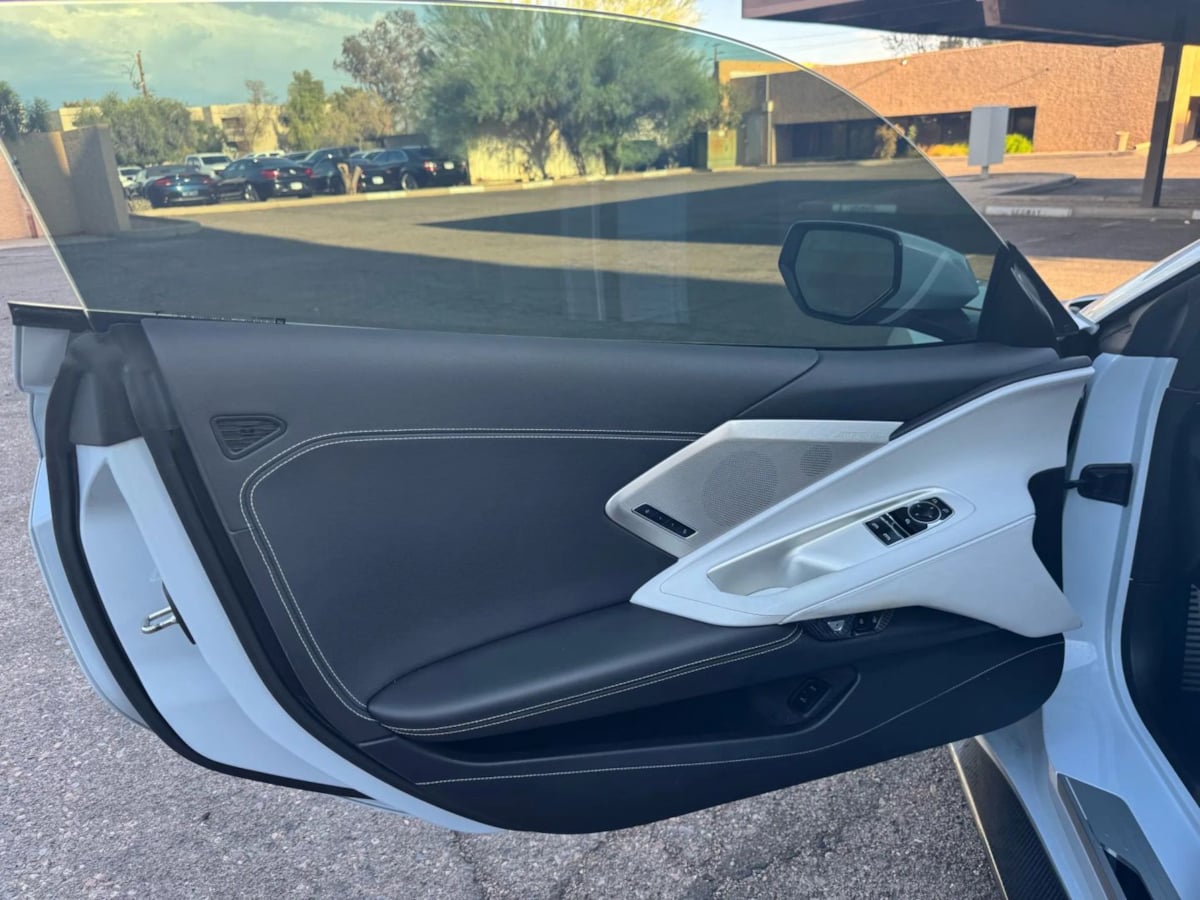 2021 Chevrolet Corvette 2LT photo 9