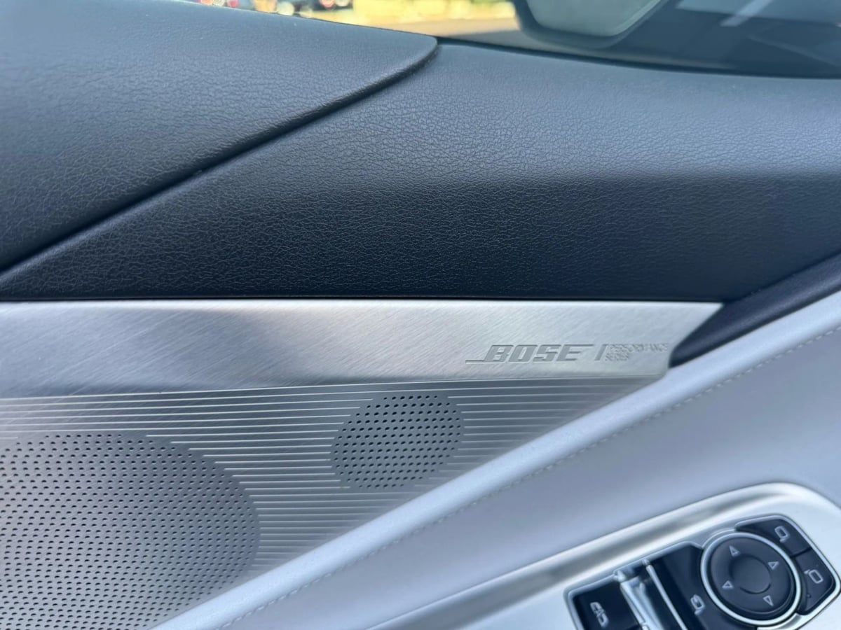 2021 Chevrolet Corvette 2LT photo 13