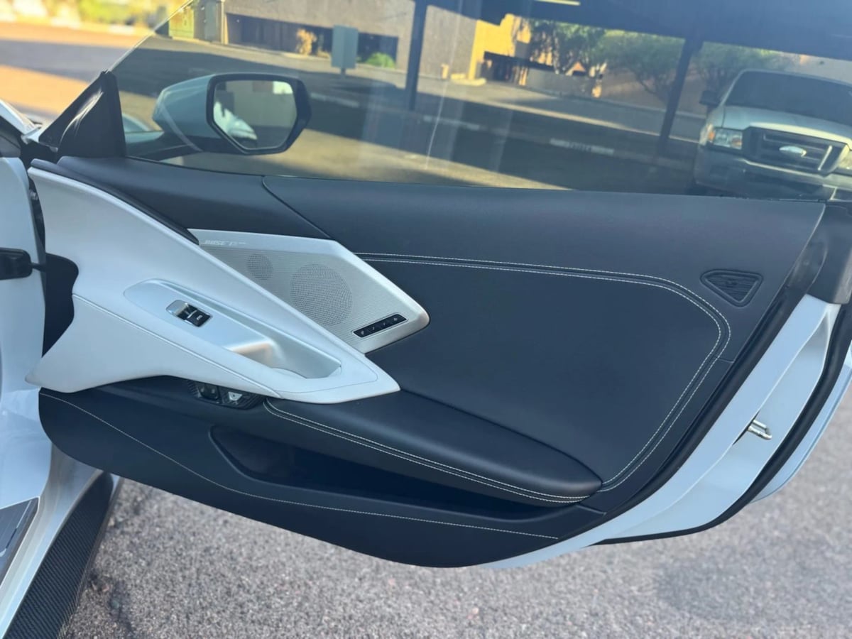 2021 Chevrolet Corvette 2LT photo 16