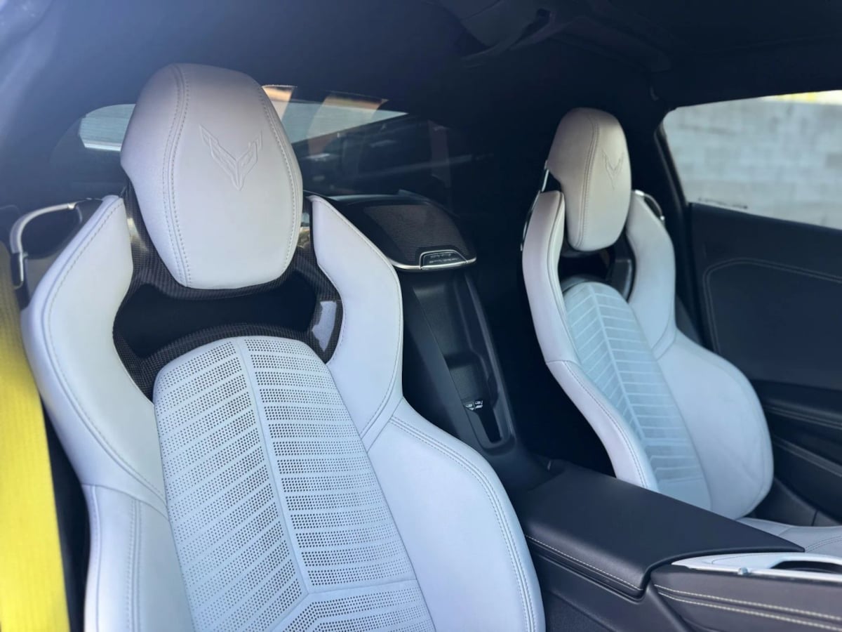 2021 Chevrolet Corvette 2LT photo 17