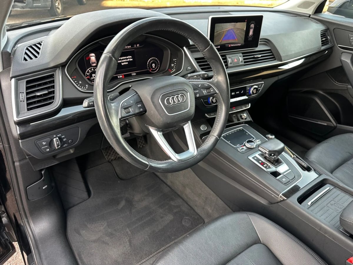 2020 Audi Q5 Premium Plus 45 TFSI photo 2