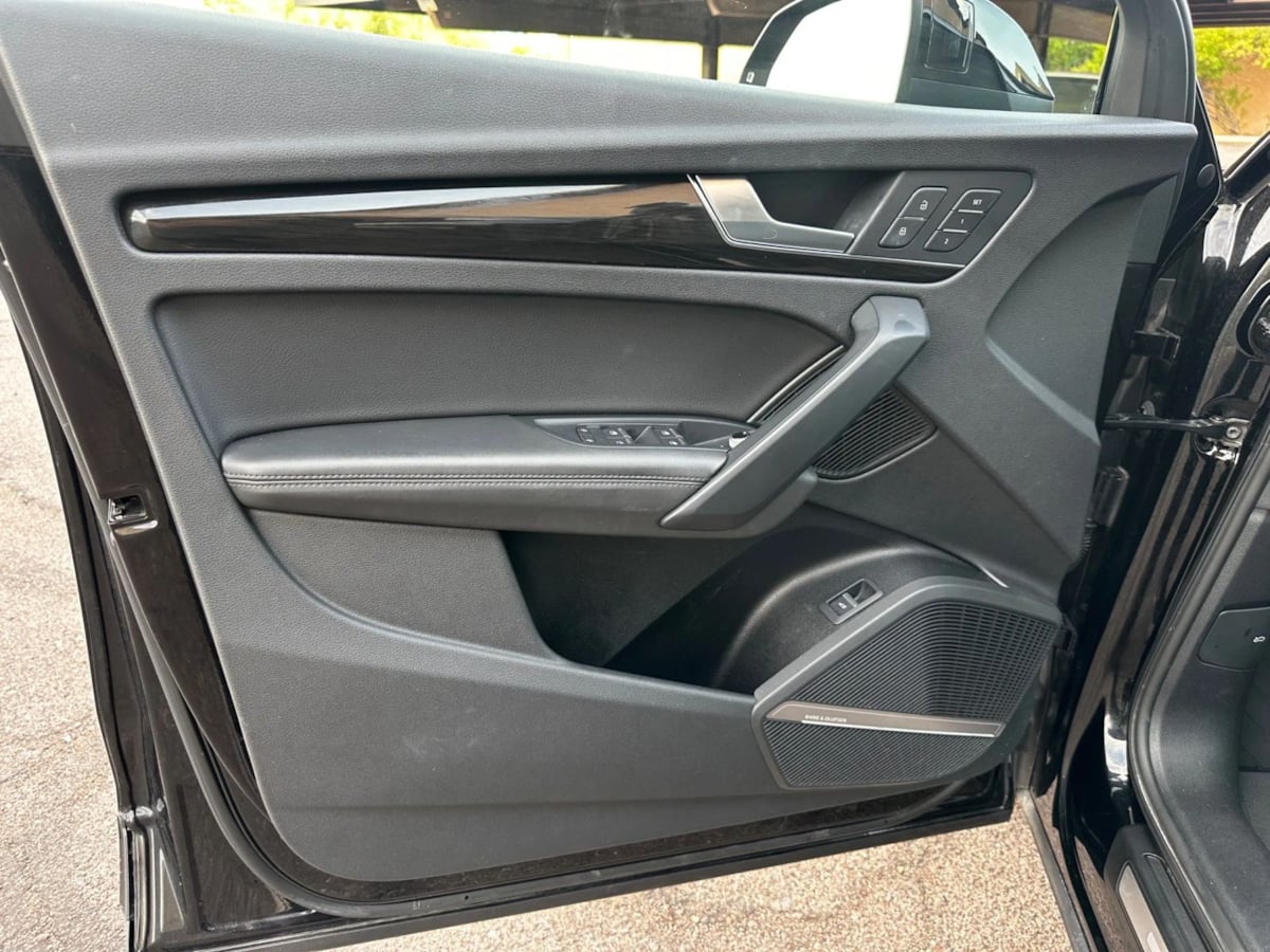 2020 Audi Q5 Premium Plus 45 TFSI photo 6