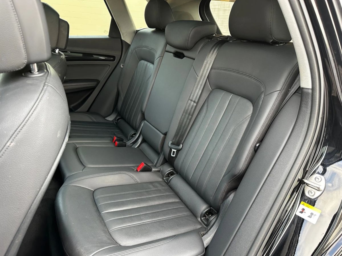 2020 Audi Q5 Premium Plus 45 TFSI photo 9