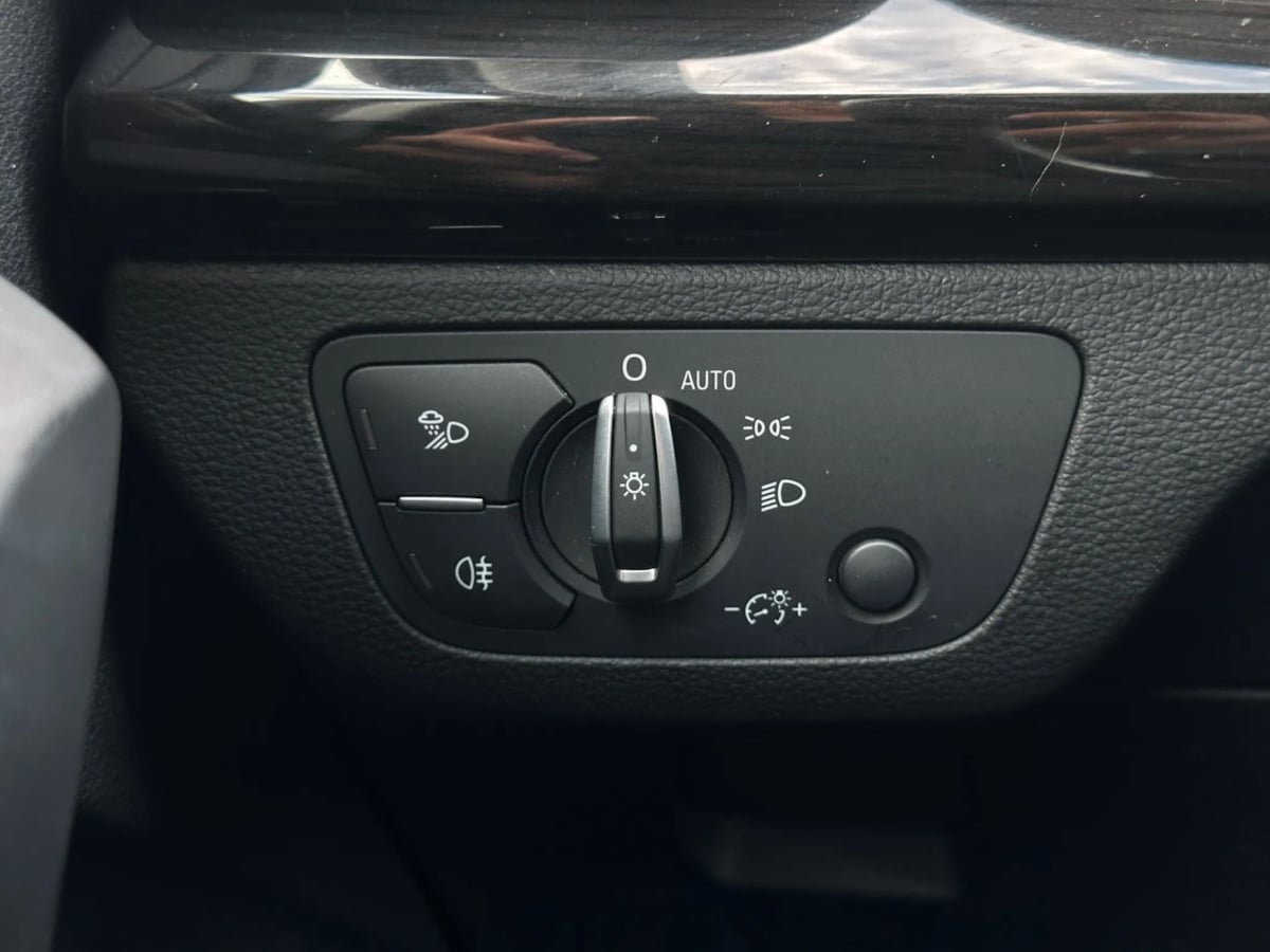 2020 Audi Q5 Premium Plus 45 TFSI photo 20