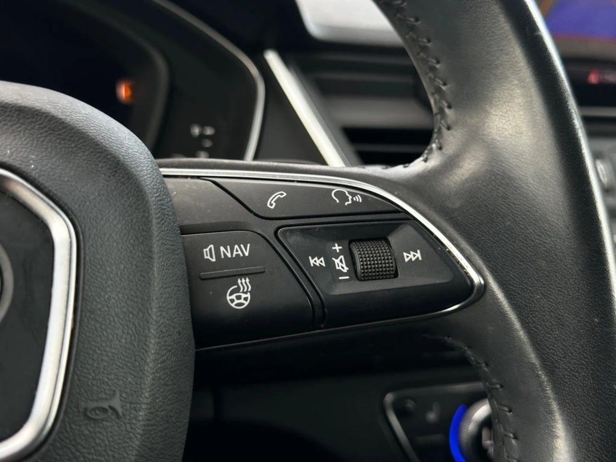 2020 Audi Q5 Premium Plus 45 TFSI photo 24