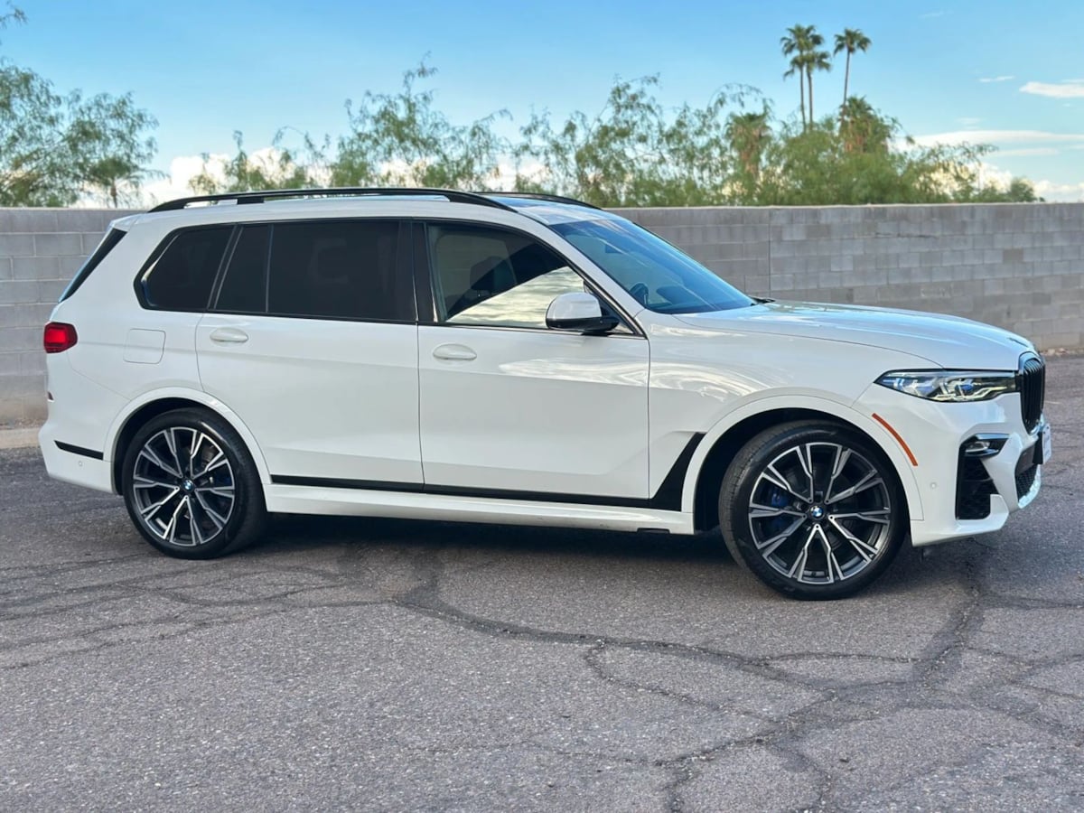 2020 Bmw X7 M50i photo 2