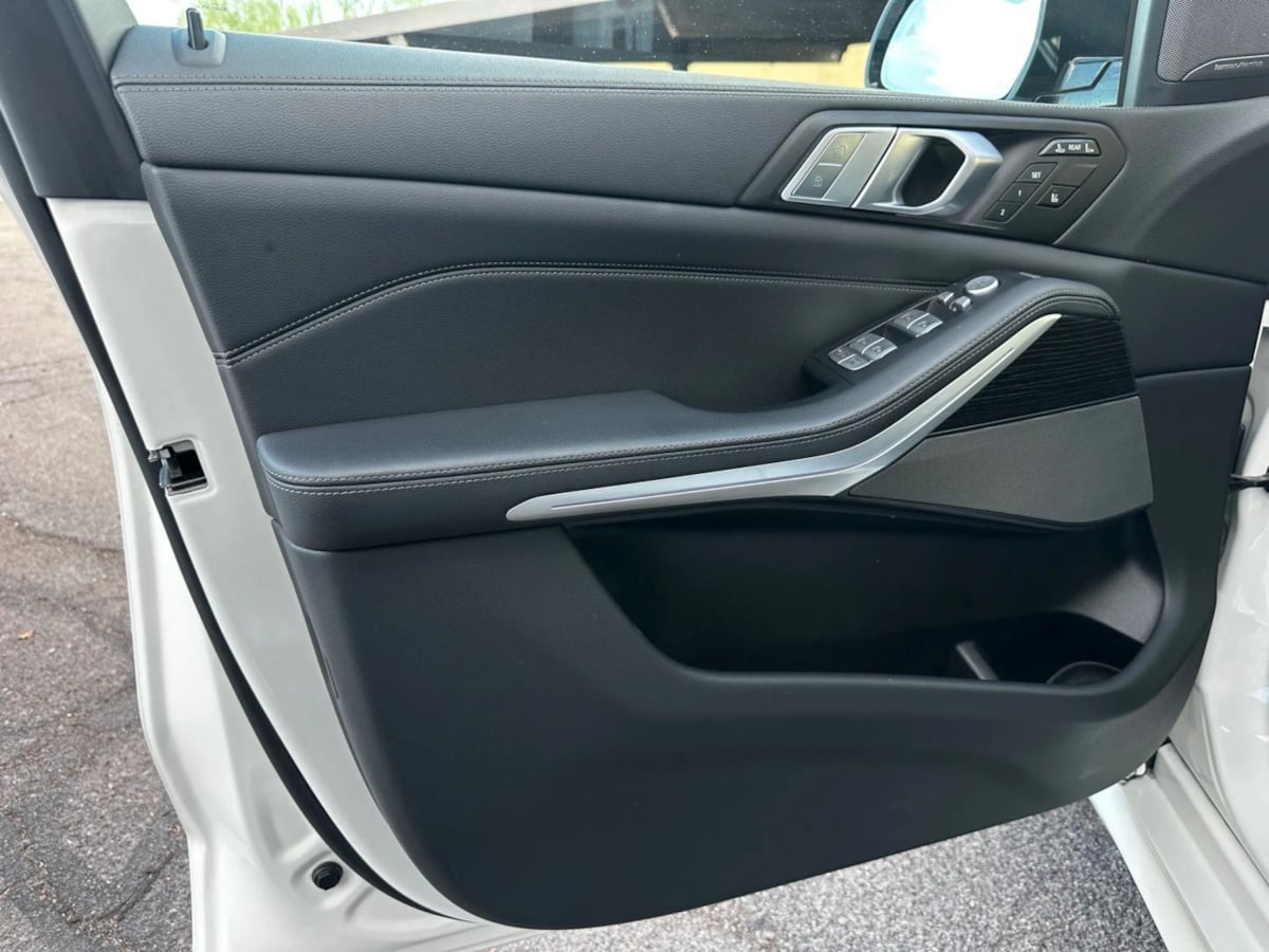 2020 Bmw X7 M50i photo 17