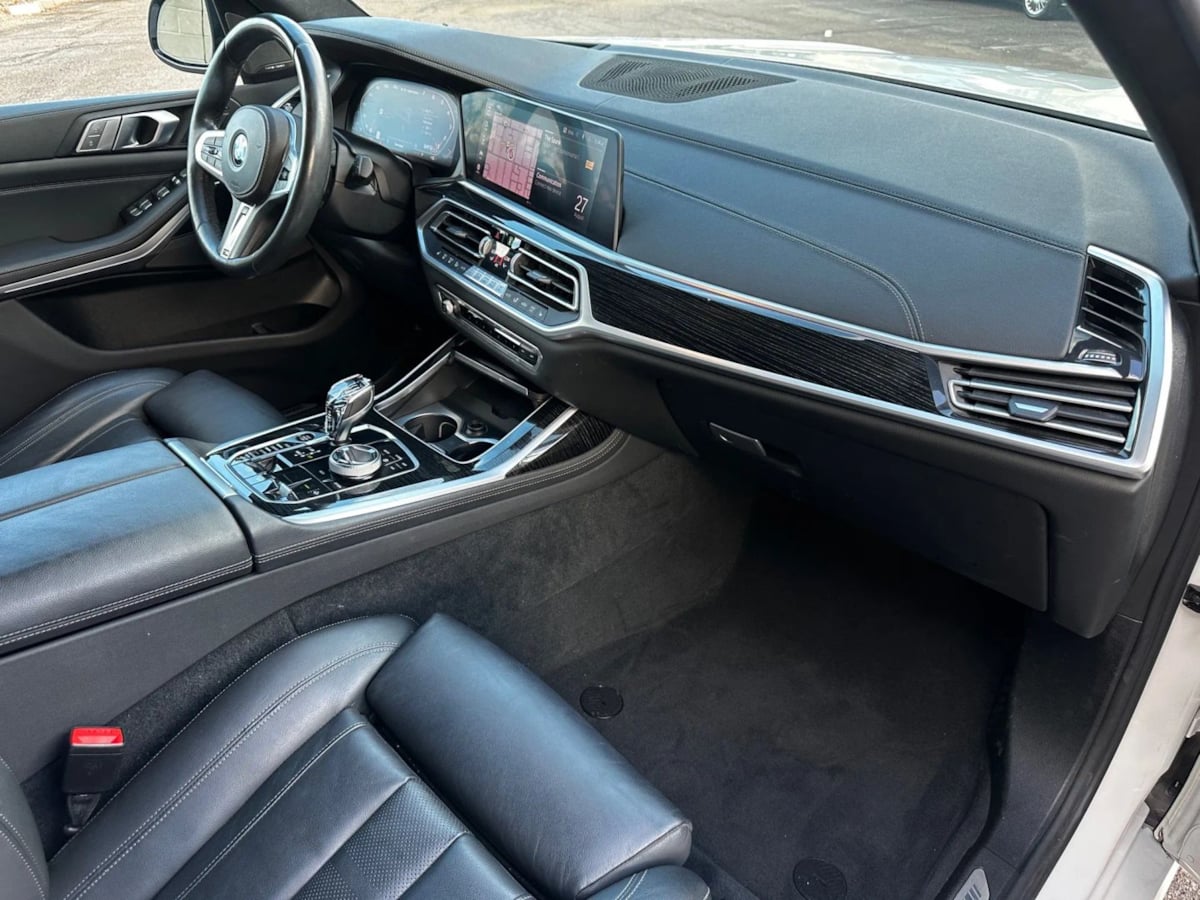 2020 Bmw X7 M50i photo 29