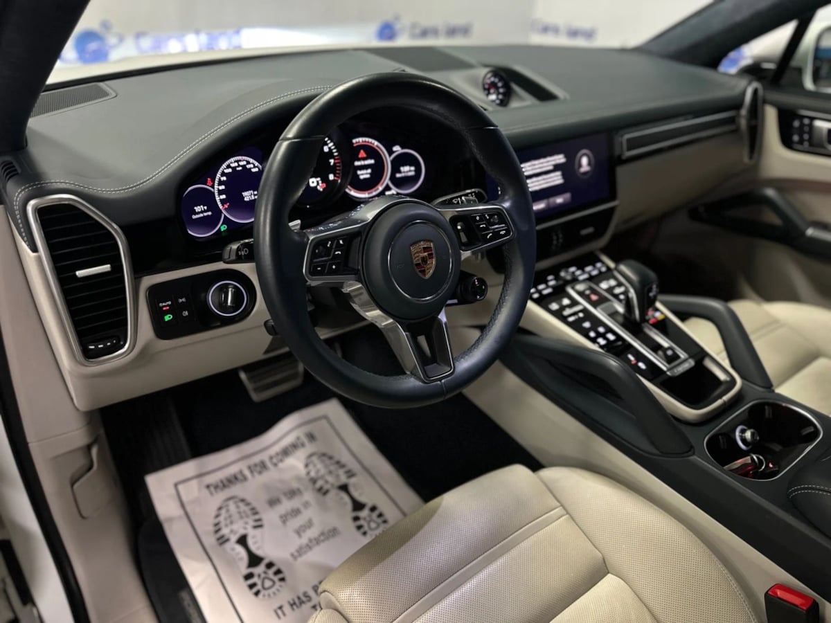 2022 Porsche Cayenne Coupe GTS photo 4