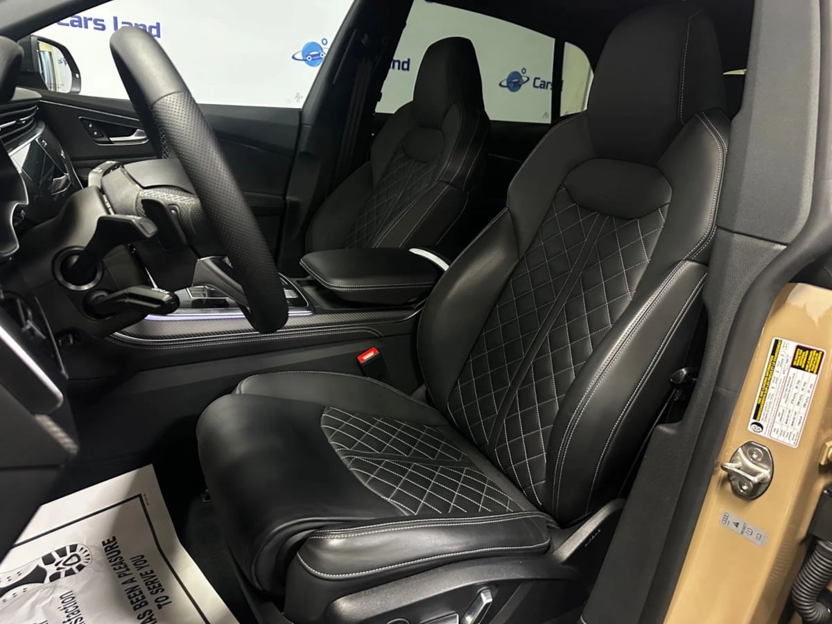 2024 Audi SQ8 Premium Plus photo 11