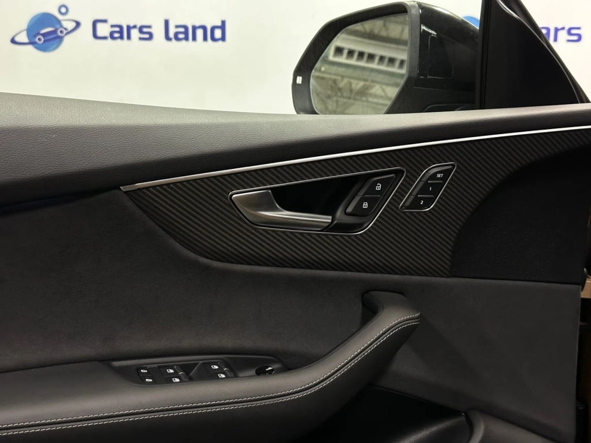 2024 Audi SQ8 Premium Plus photo 13