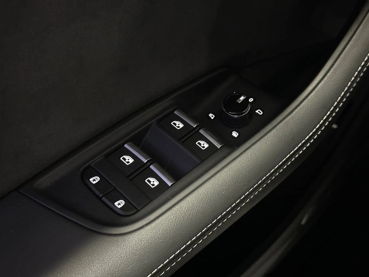 2024 Audi SQ8 Premium Plus photo 32