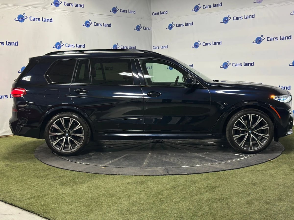 2022 Bmw X7 M50i photo 2