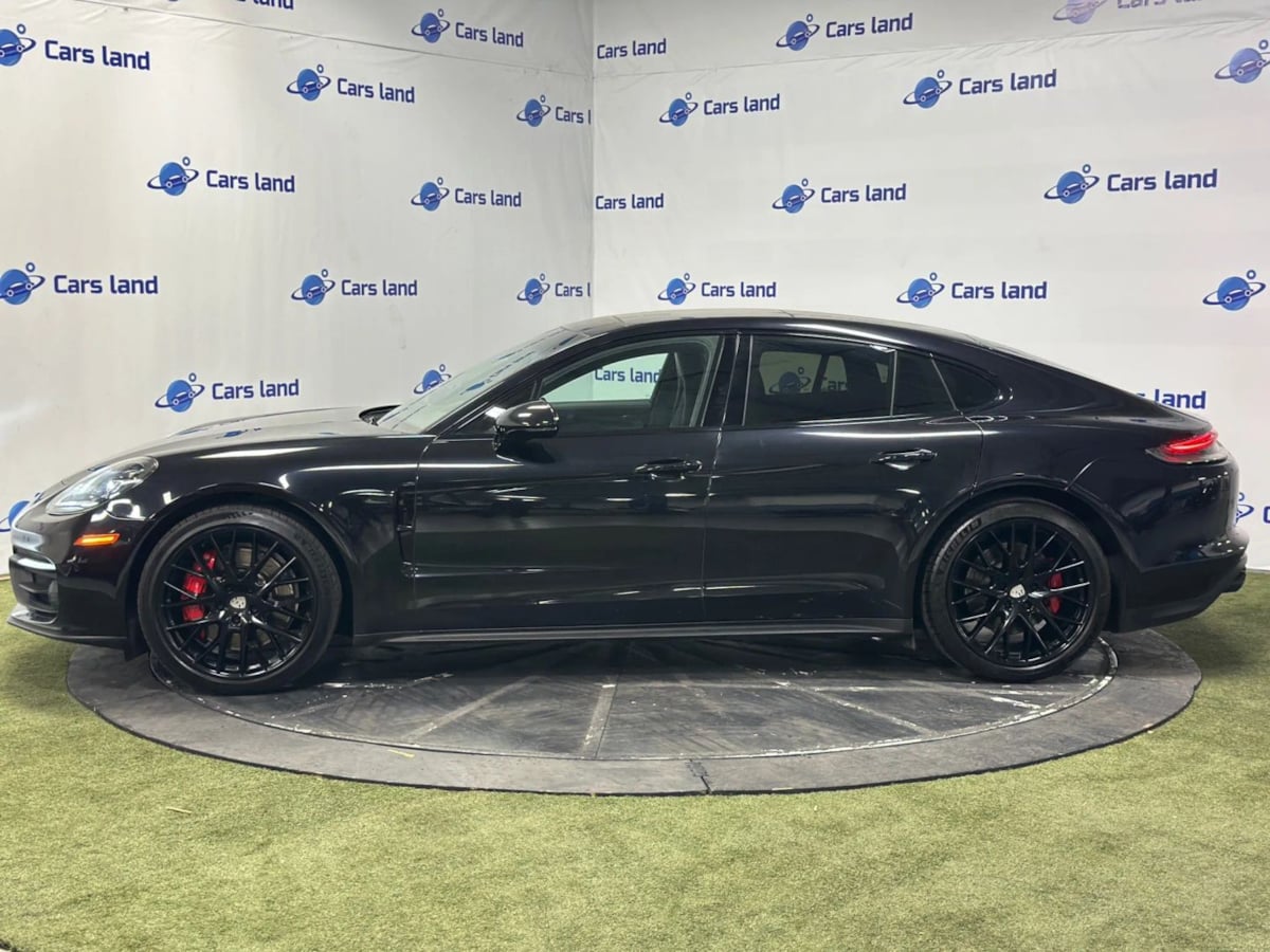 2021 Porsche Panamera 4S photo 10