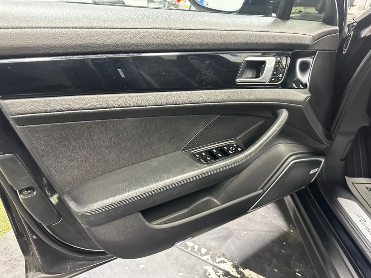 2021 Porsche Panamera 4S photo 22