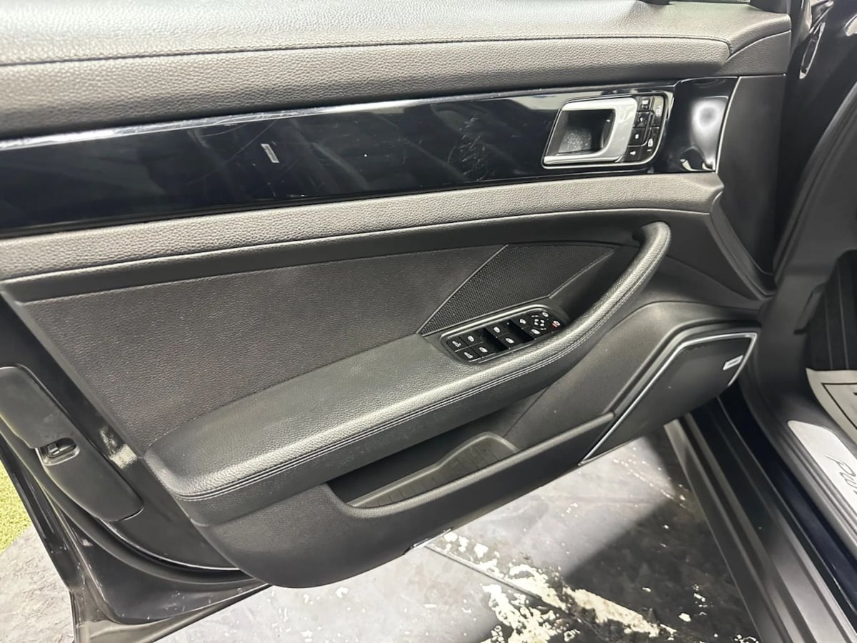 2021 Porsche Panamera 4S photo 23
