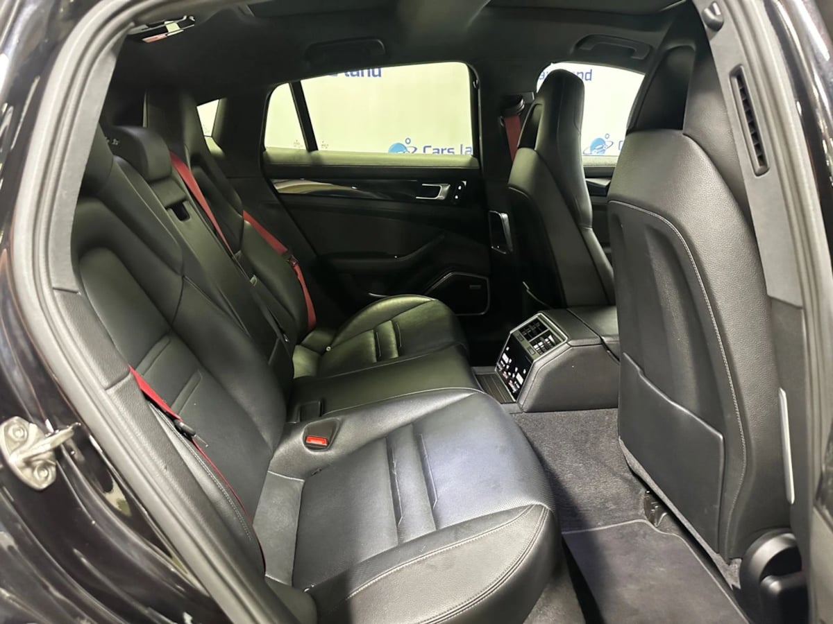 2021 Porsche Panamera 4S photo 26