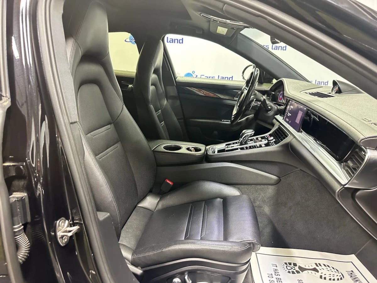2021 Porsche Panamera 4S photo 30