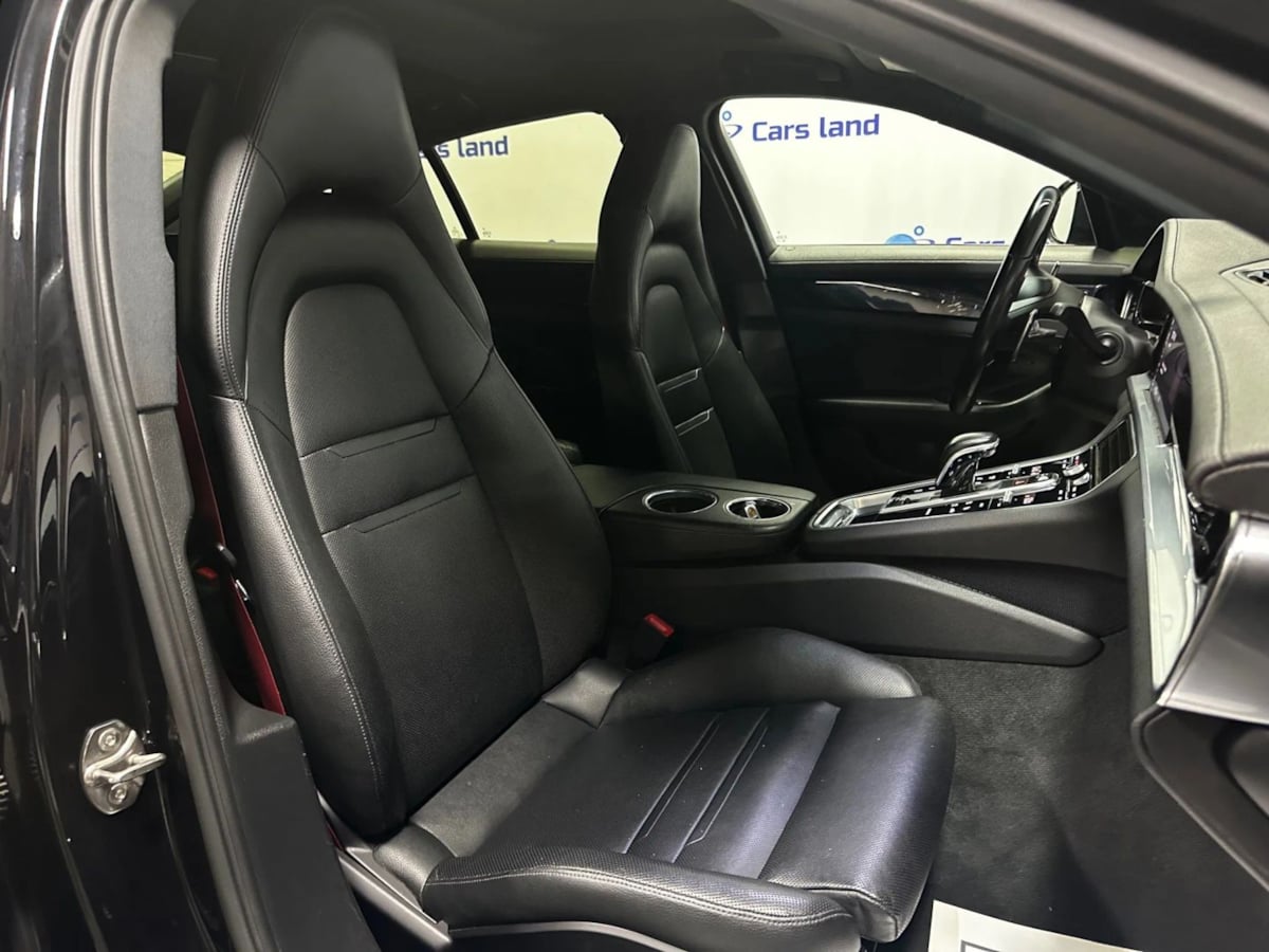 2021 Porsche Panamera 4S photo 31