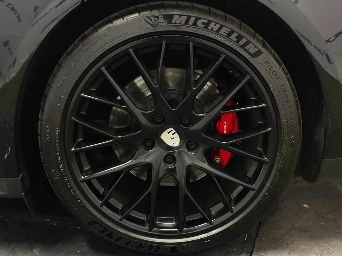 2021 Porsche Panamera 4S photo 36