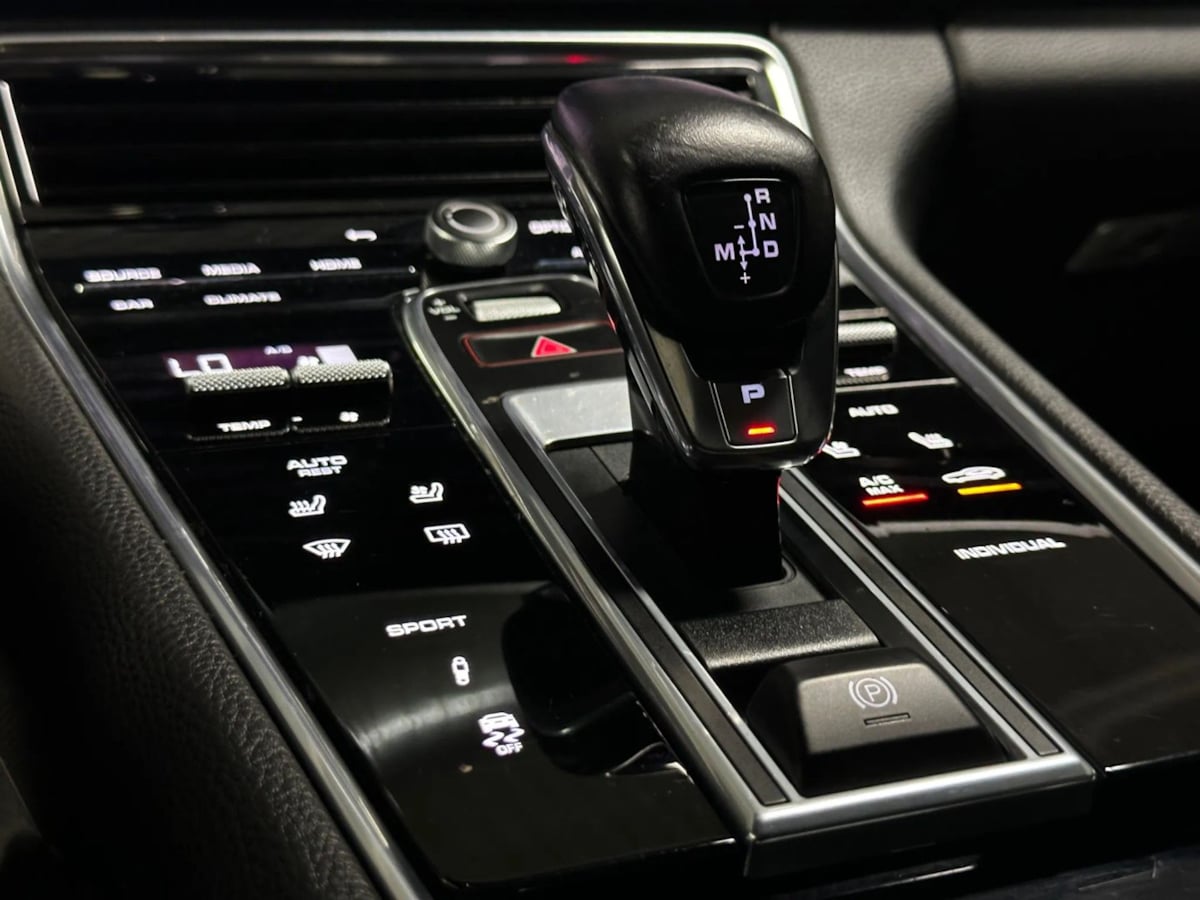 2021 Porsche Panamera 4S photo 54