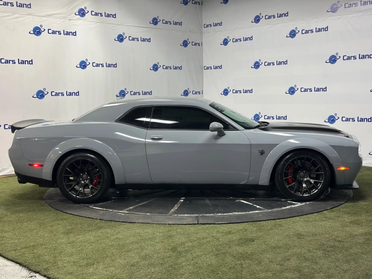 2021 Dodge Challenger SRT8 Hellcat Redeye Widebody photo 3