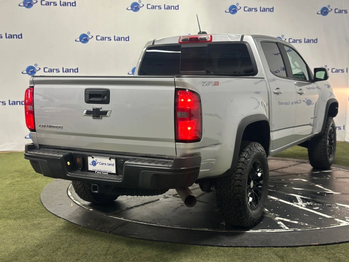 2018 Chevrolet Colorado ZR2 photo 2