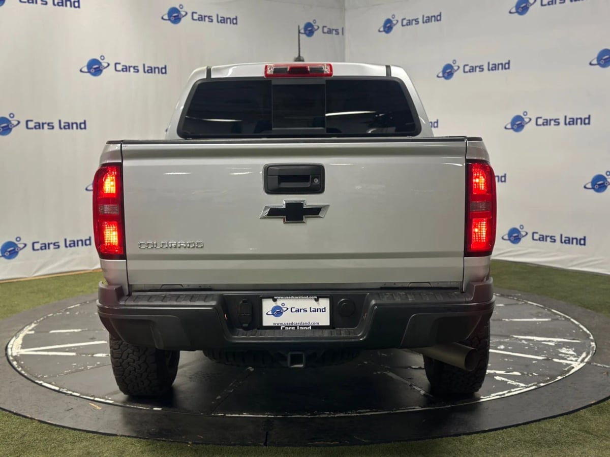 2018 Chevrolet Colorado ZR2 photo 3