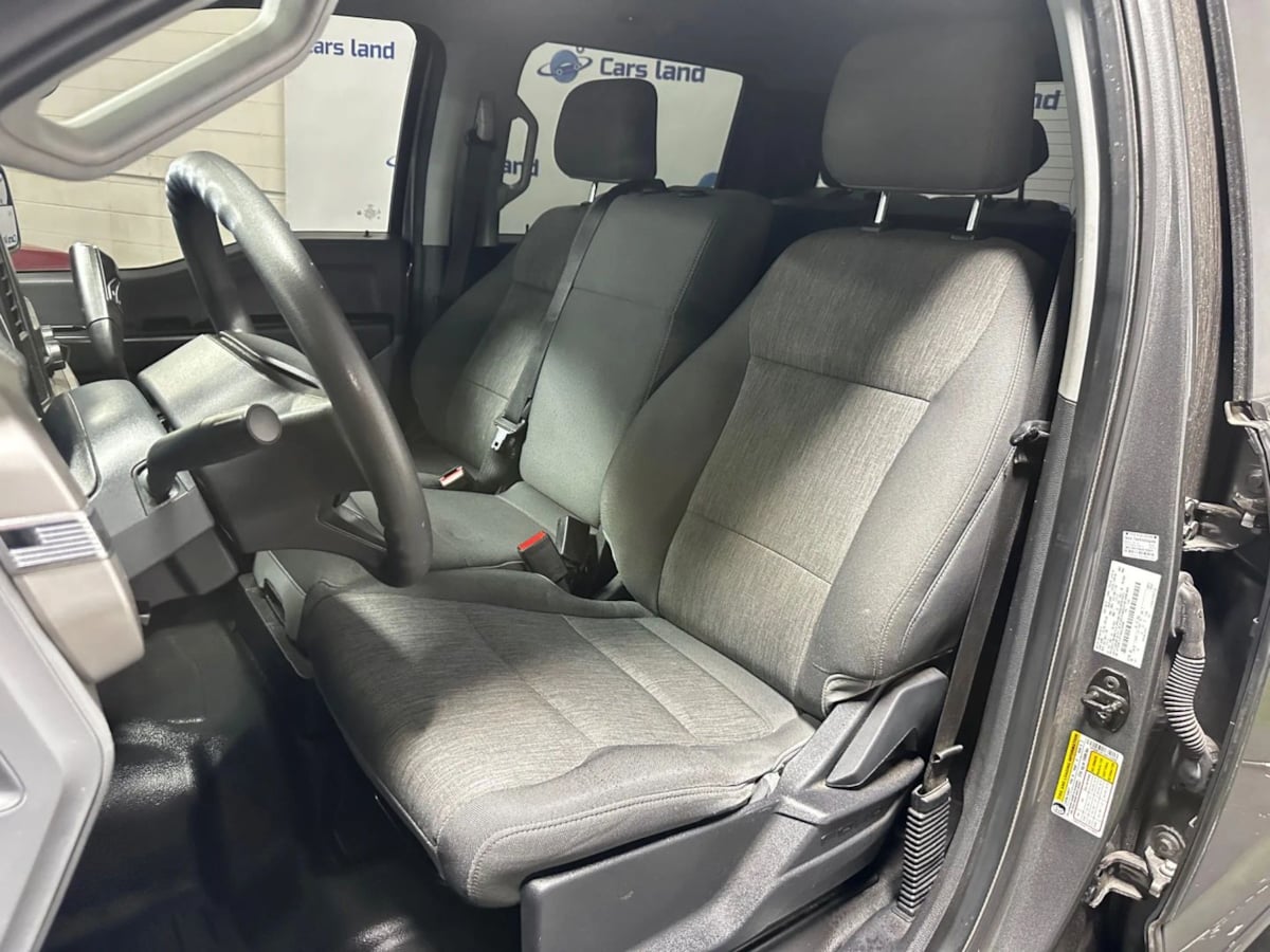 2022 Ford F-150 XL photo 13