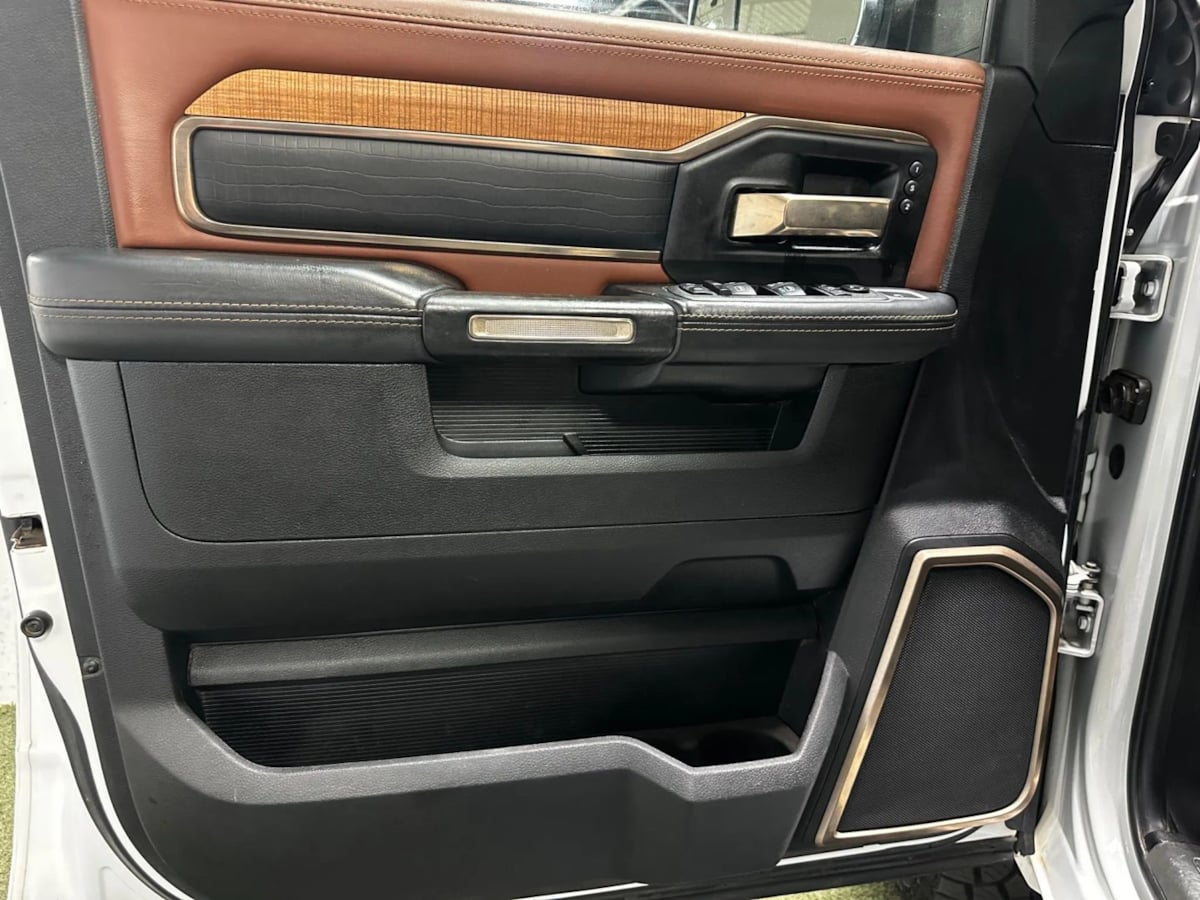 2021 Ram 3500 Longhorn photo 12