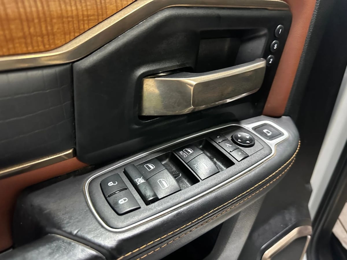 2021 Ram 3500 Longhorn photo 13