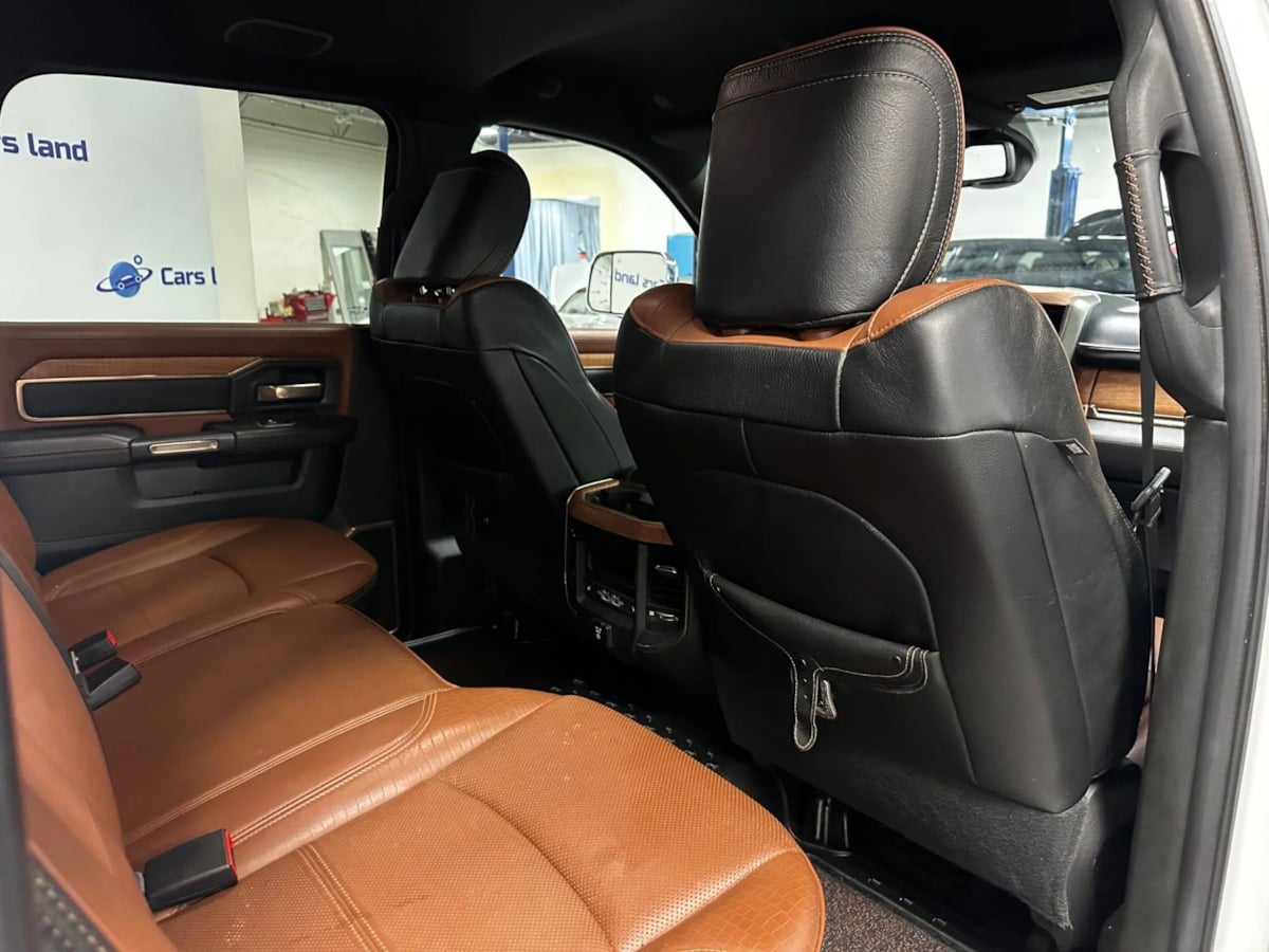2021 Ram 3500 Longhorn photo 19