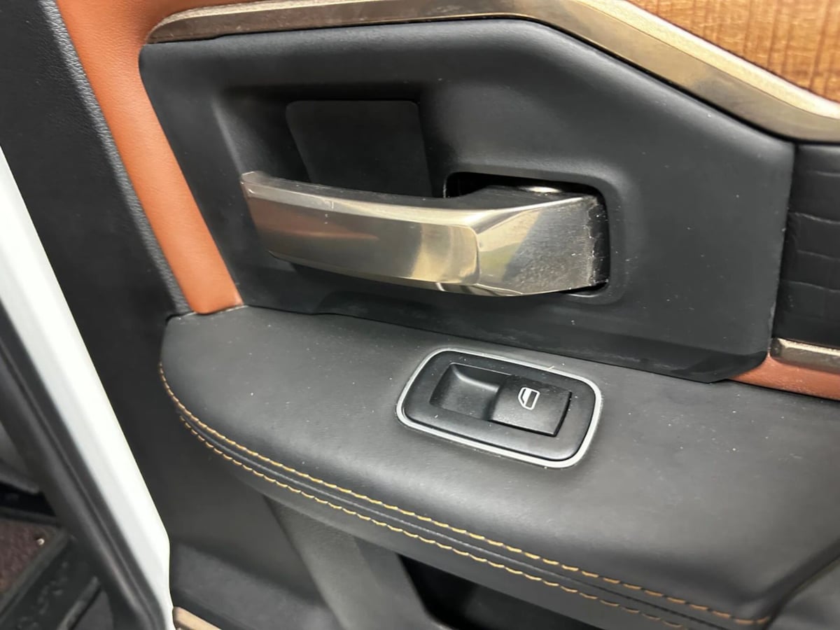 2021 Ram 3500 Longhorn photo 23