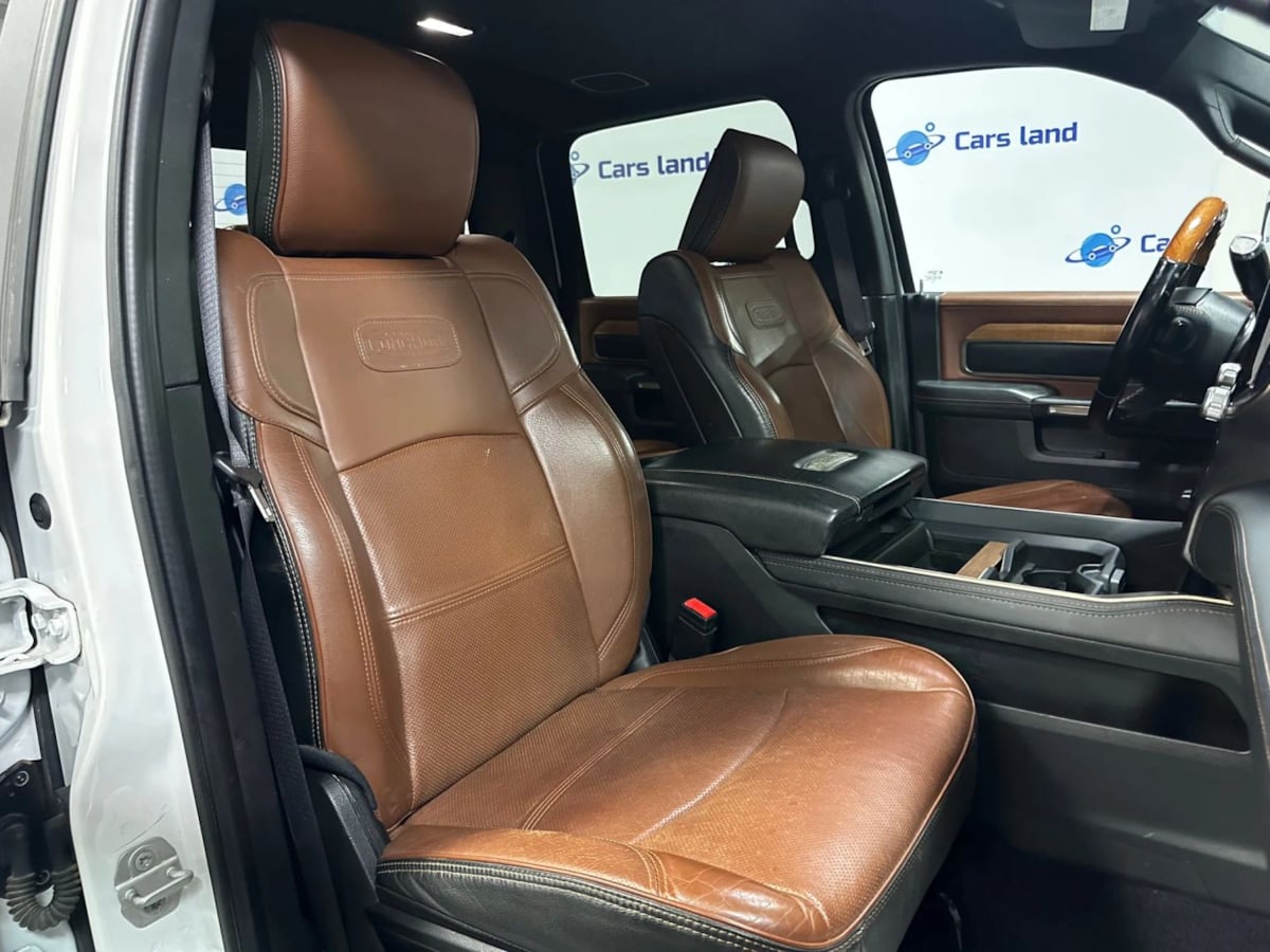 2021 Ram 3500 Longhorn photo 26